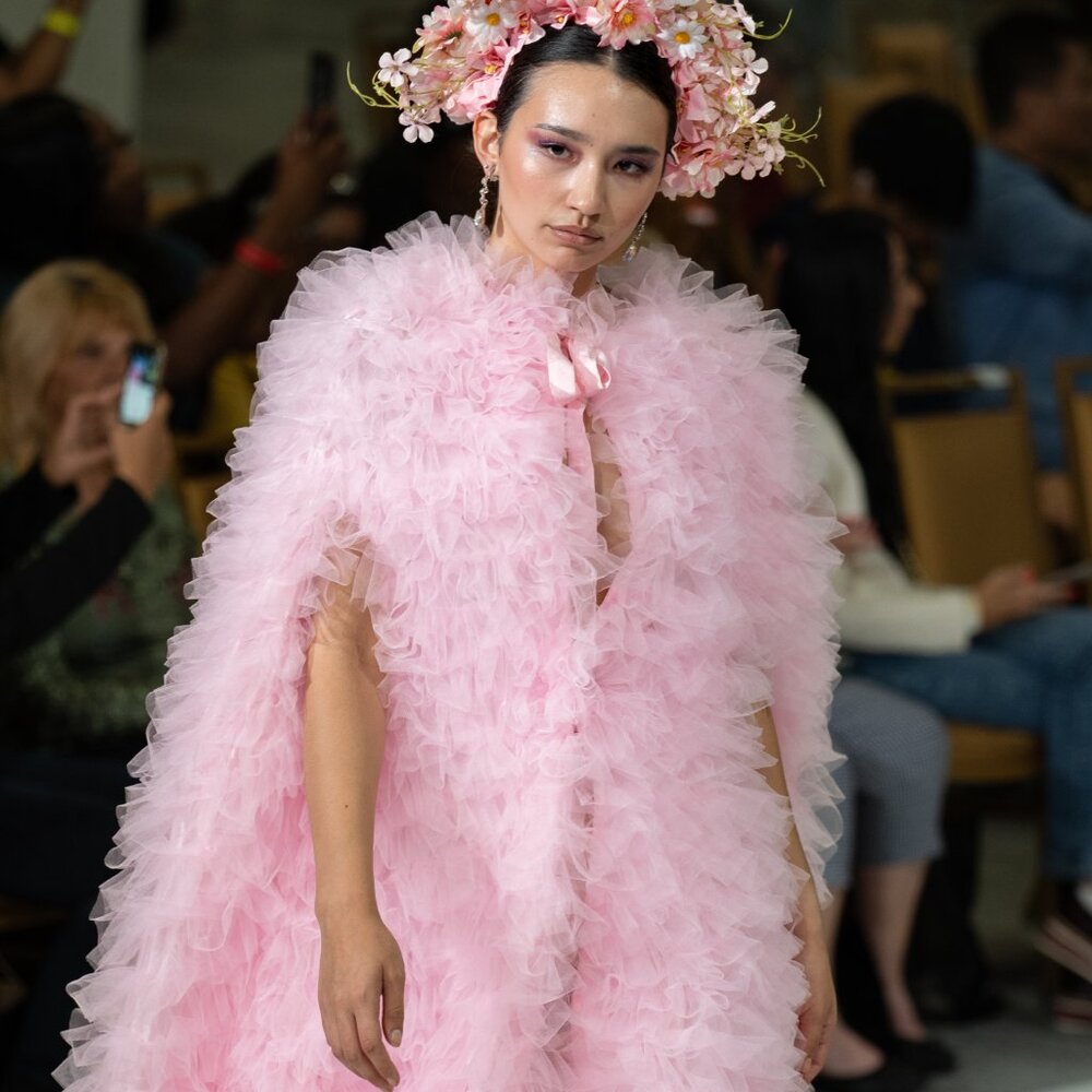 Beautiful Elegant Full Tulle Pink Opera Cape